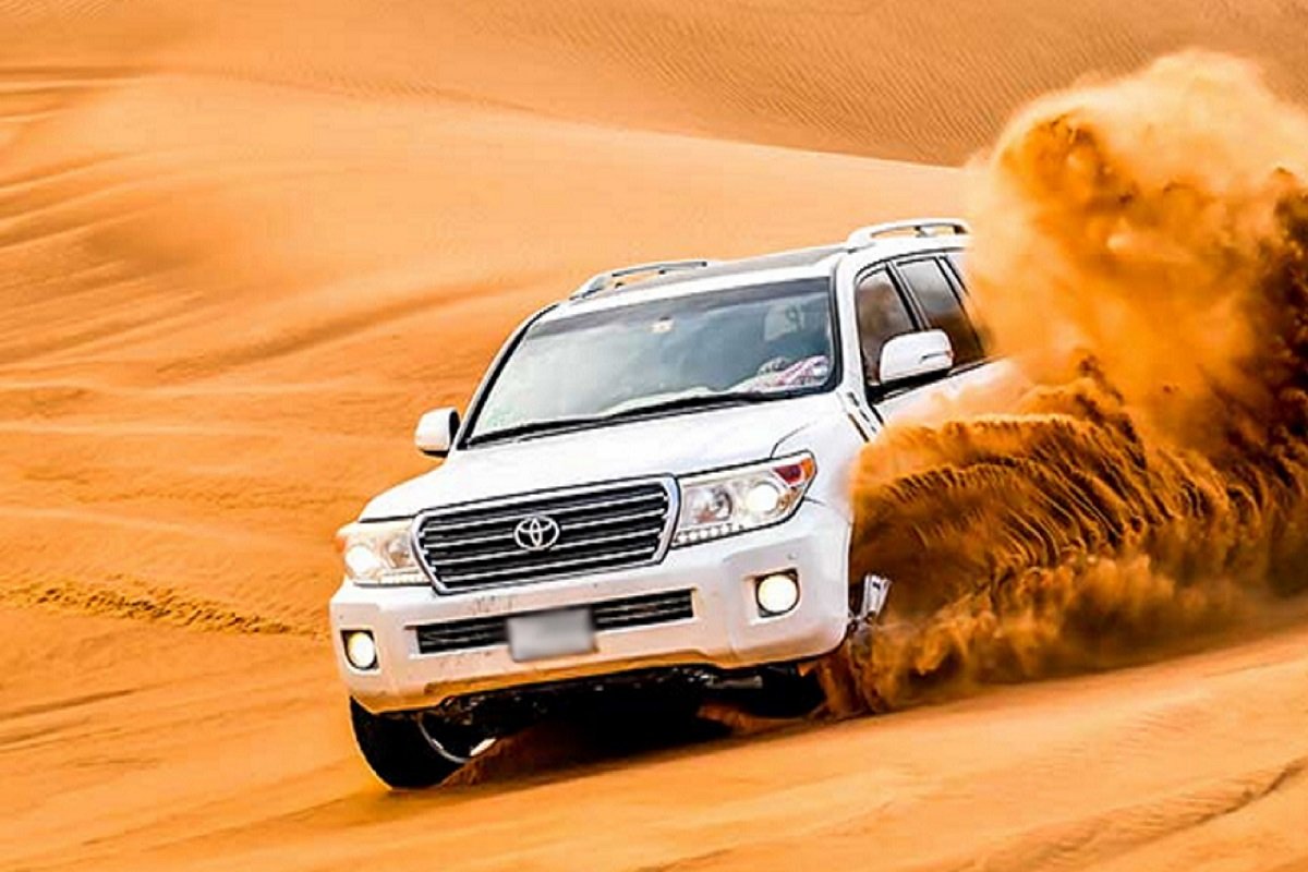 Dubai desert safari in private 4x4 with dune bashing and BBQ dinner
