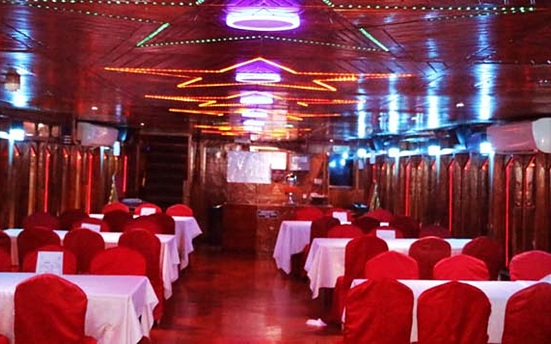 Eid Dhow Cruise on Deira Creek Dubai with festive buffet dinner